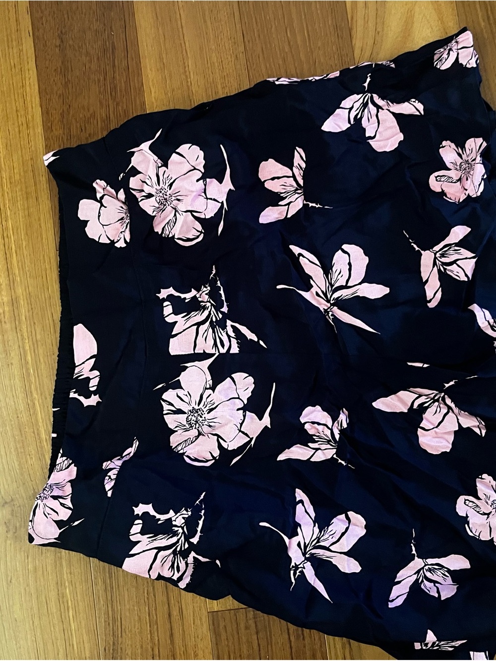 Waiwaolani elegant shorts